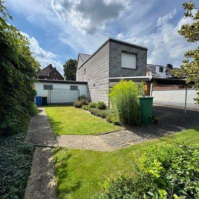 Rücjansicht-Garage zur Strassenseite.jpg