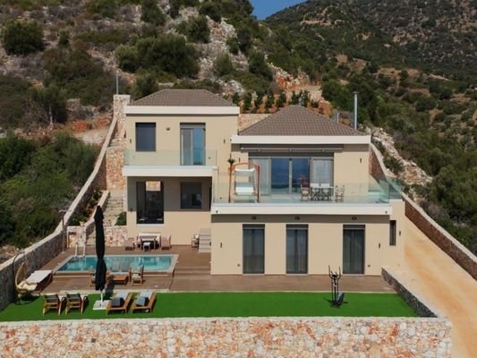 Kreta, Katsikia: Moderne Villa mit Gästeapartment, Pool und spektakulärem Meerblick zu verkaufen