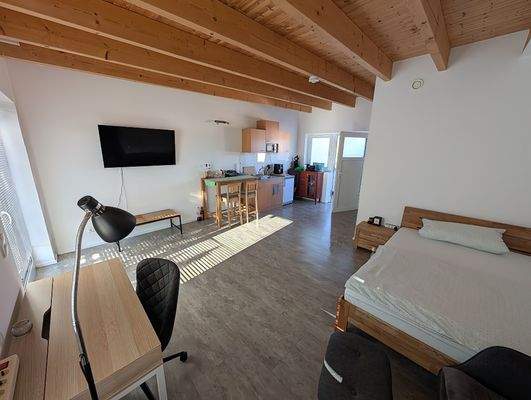 Wohnbereich, Wohnung3, Blickrichtung Küche.jpeg