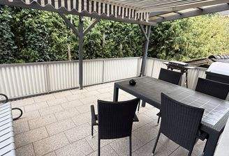 Balkon im OG (über der Garage links)