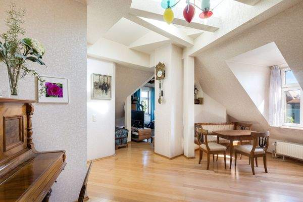 Lichtdurchflutete DG-Einheit