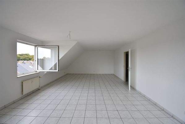 Wohn- und Schlafzimmer 2