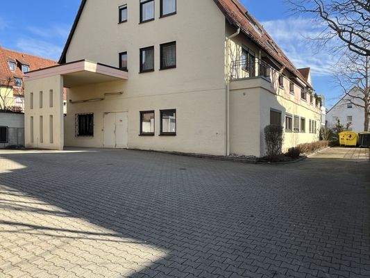 Anlieferung-Hoffläche