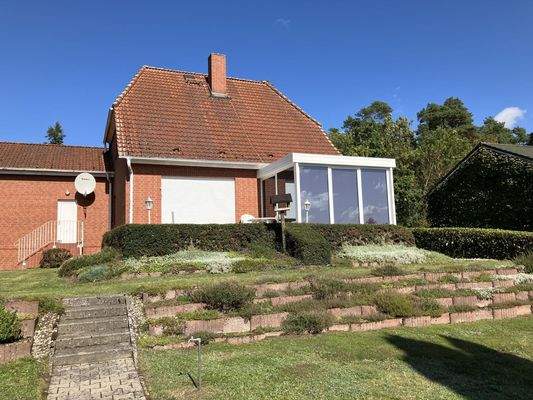 Rückseite mit Wintergarten