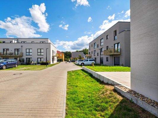 Außenansicht Stellplätze