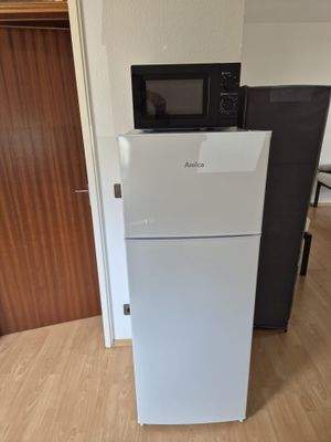 Kühlschrank Mikrowelle.jpeg