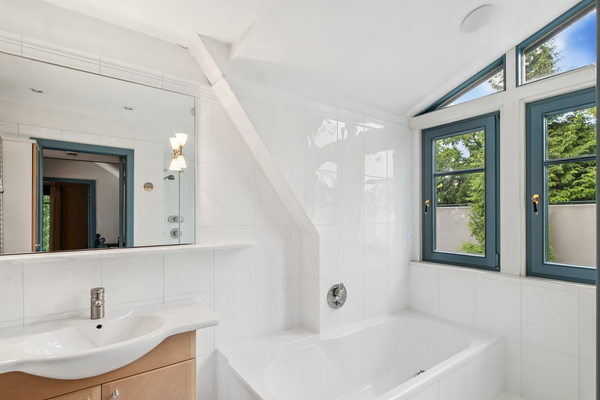 Vollbad im Dachgeschoss