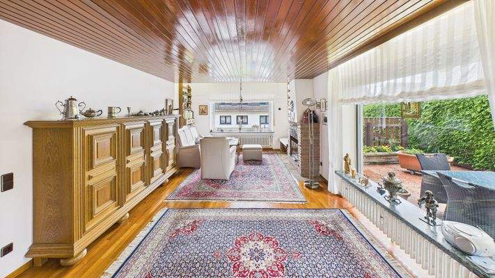 CAM01984G0-PR0521-STILL010