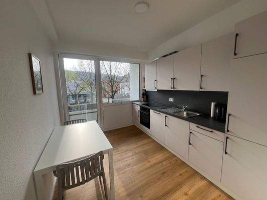 Küche mit Einbauküche