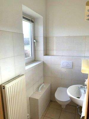 Gäste-WC fensterbelüftet EG