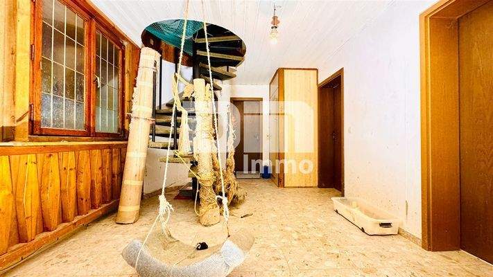 WE2 OG / DG Flur / Diele / Aufgang DG