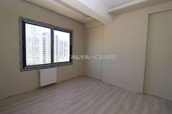 Sea View Flats Close to Amenities in Mezitli Mersin