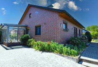 Ruhig gelegener Bungalow mit Garage