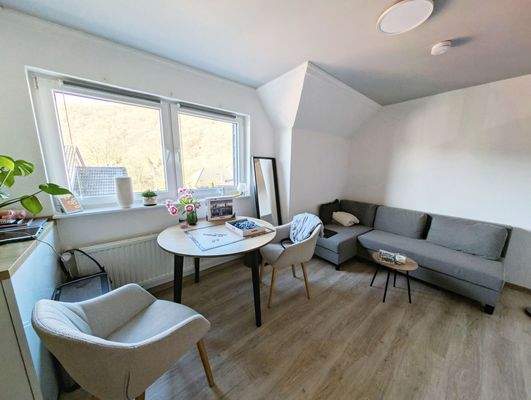 Wohnung 2 Essbereich.jpg