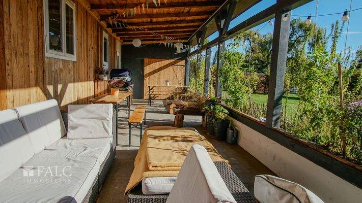 Terrasse Nebengebäude