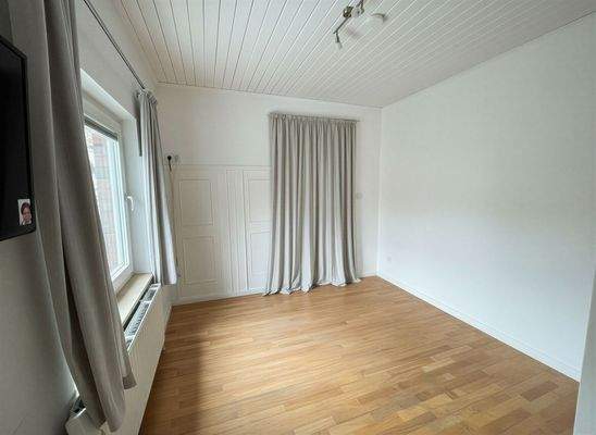 Weiteres Zimmer (virtuell entrümpelt)