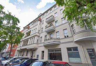 Räumlichkeiten / Premises