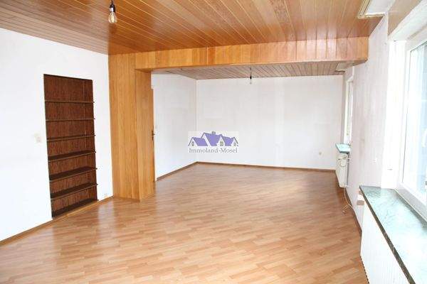 07 Wohnzimmer im EG.jpg