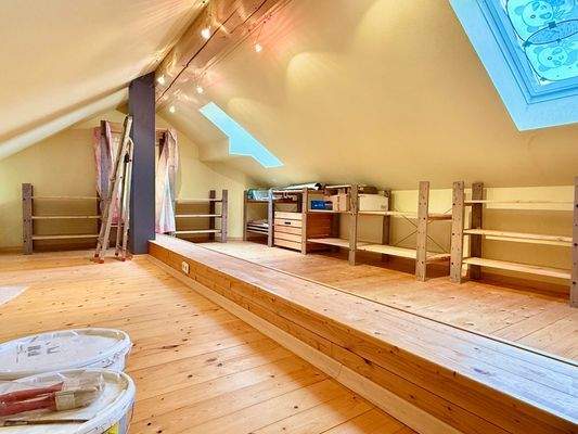 Großer ausgebauter Speicher