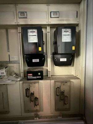 getrennte Zähler im Stromzählerkasten