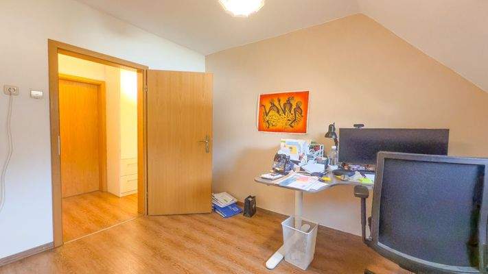 Arbeitszimmer OG