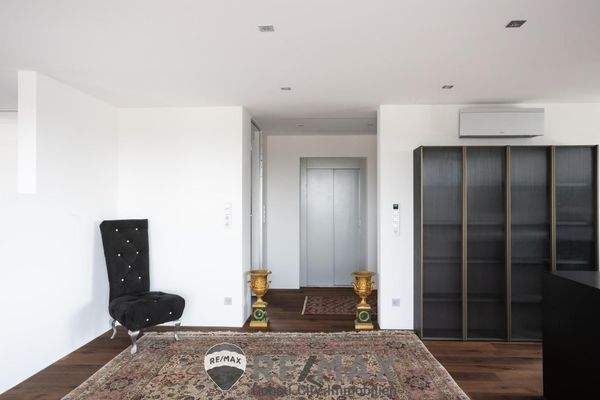 Penthouse 1220 Wien 1 OG