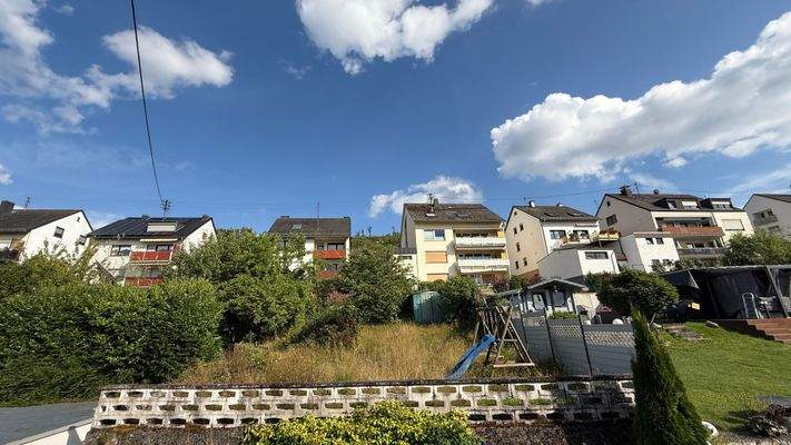 Ausblick vom Bakon in den Gartenbereich