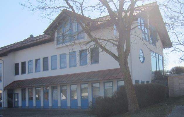 Gewerbe 5 Außenansicht.jpg