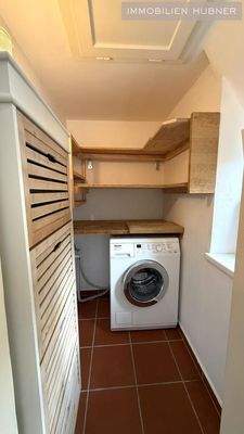 Abstellraum mit Waschmaschine