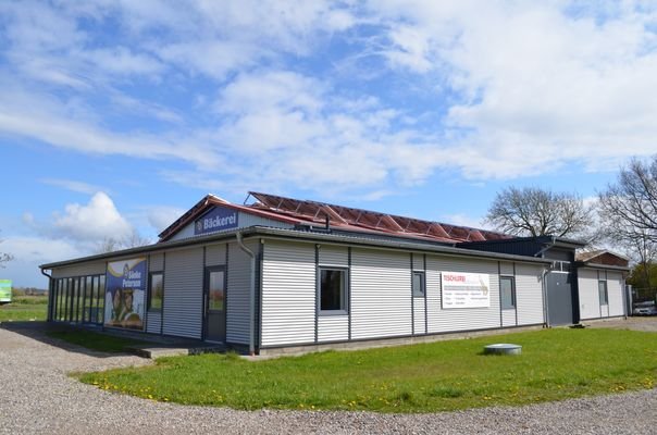 Bäckerei und Gewerbehalle