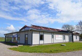 Bäckerei und Gewerbehalle