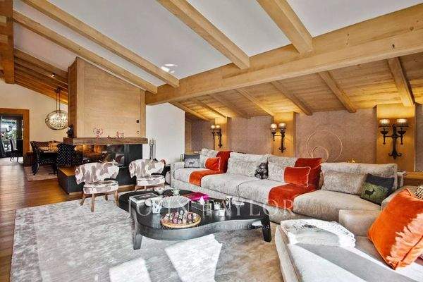 Living-room Wooden floor