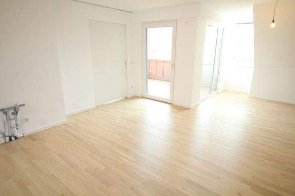 Wohnen-Essen-Kochen Tür geschlossen zu Schlafen