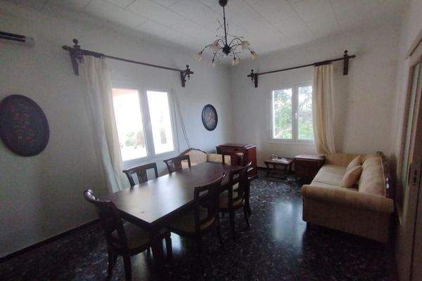 Kreta, Vamvakopoulo: Charmantes Haus in ruhiger Lage nahe der Stadt zu verkaufen