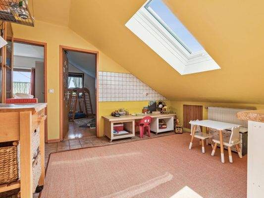 DG - Flur ehemalige Küche