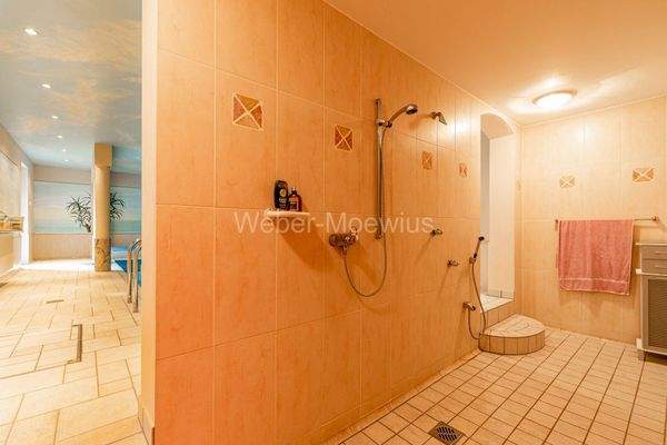 3406 vorgelagerte Dusche