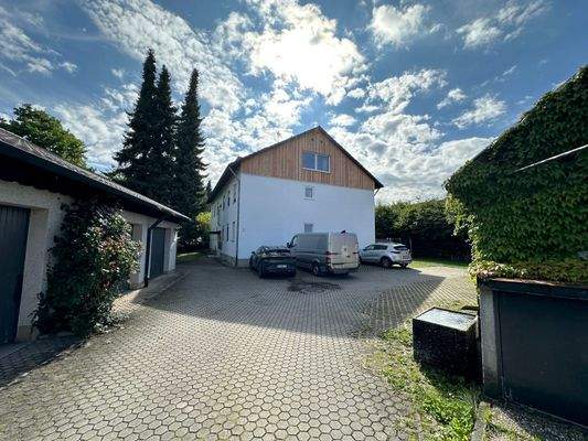 Ansicht West, Zufahrt