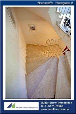 Oberursel  Hintergasse 6 11 Treppe zum UG Email.jp