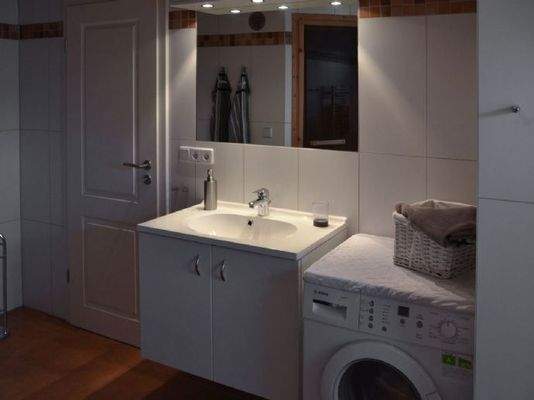 badezimmer-mit-waschmaschine