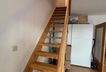 Treppe zur oberen Ebene
