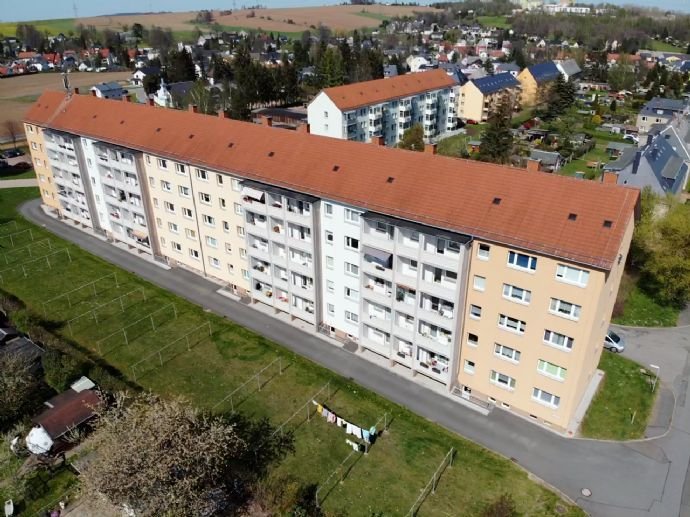 Schöne sanierte Zwei-Raum-Wohnung in ruhiger Lage Chemnitz-Neukirchen zu vermieten!