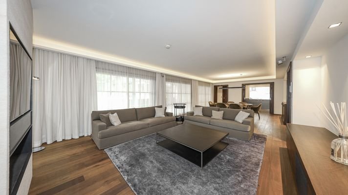 KITZIMMO-Luxus-Suite mit Zugang in ein 5-Sterne-Hotel - Immobilien Kitzbühel.