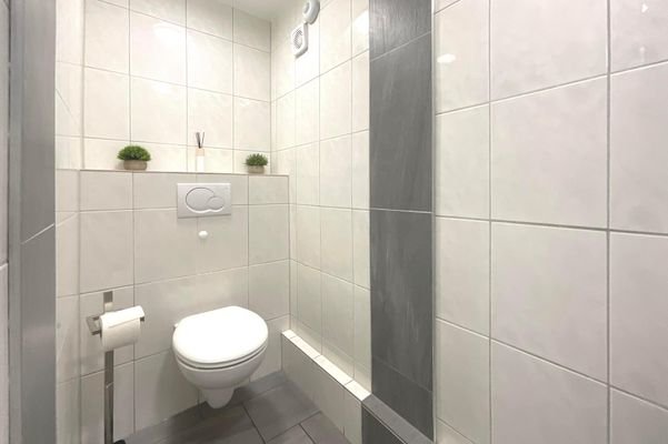 Damentoilette Restaurant links