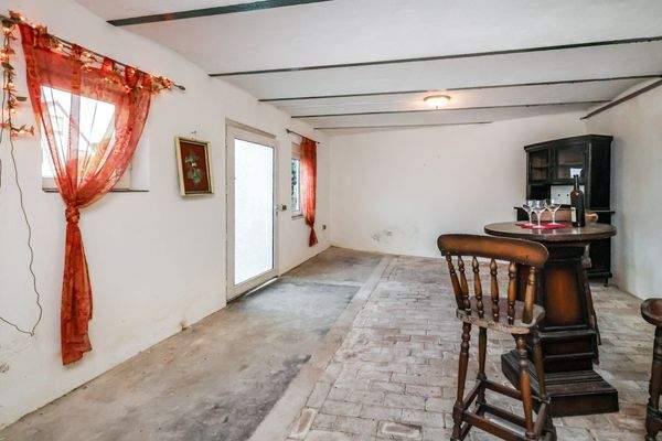 Nebengebäude - Raum 1