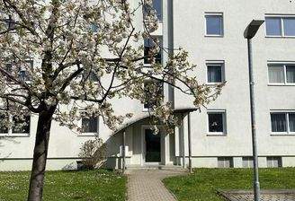 ETW, Frontansicht Haus