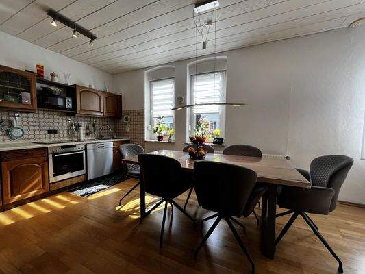Küche und Essbereich