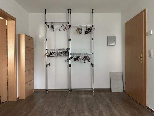 Ankleide (neben Schlafzimmer)