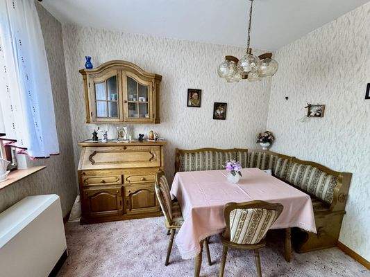 möblierter Essbereich