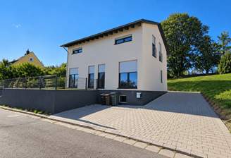 Sonniges modernes Einfamilienhaus 