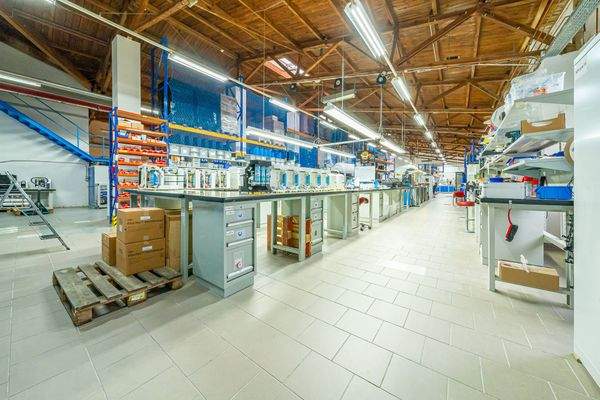 Produktionshalle (Gebäude 2)